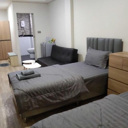 W71 Hotel Банкок Екстериор снимка