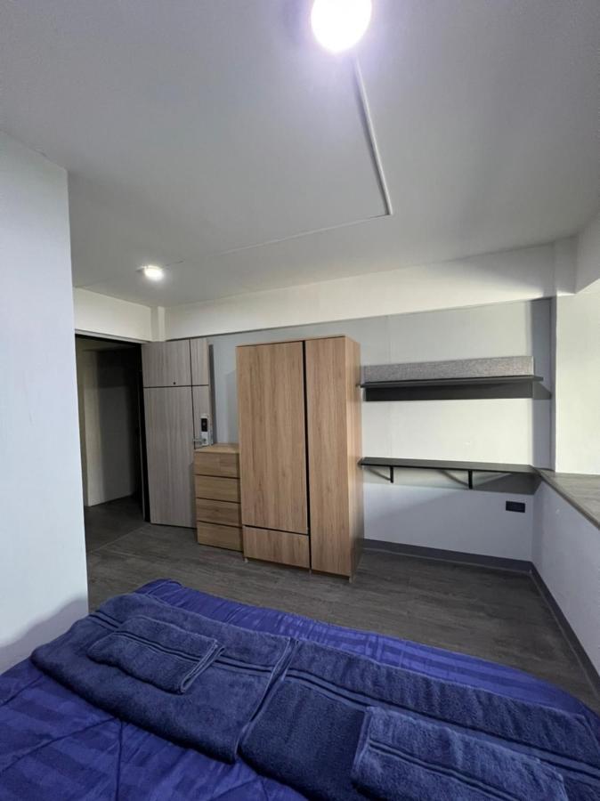 W71 Hotel Банкок Екстериор снимка