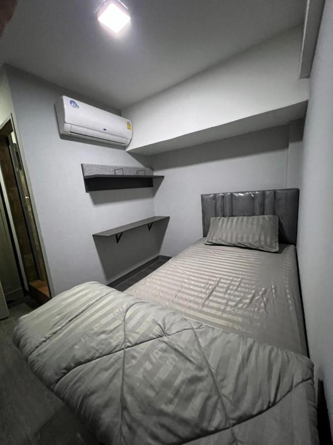 W71 Hotel Банкок Екстериор снимка