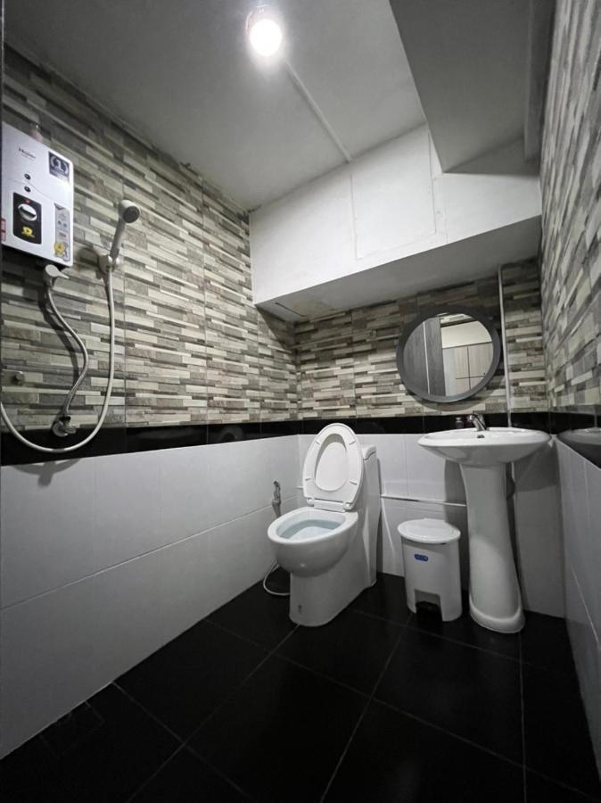 W71 Hotel Банкок Екстериор снимка